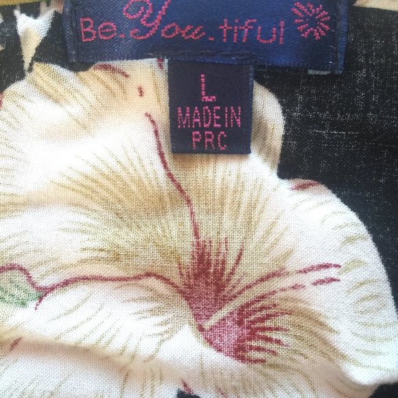 Cotton Blouse with trim. - Picture 12 of 12